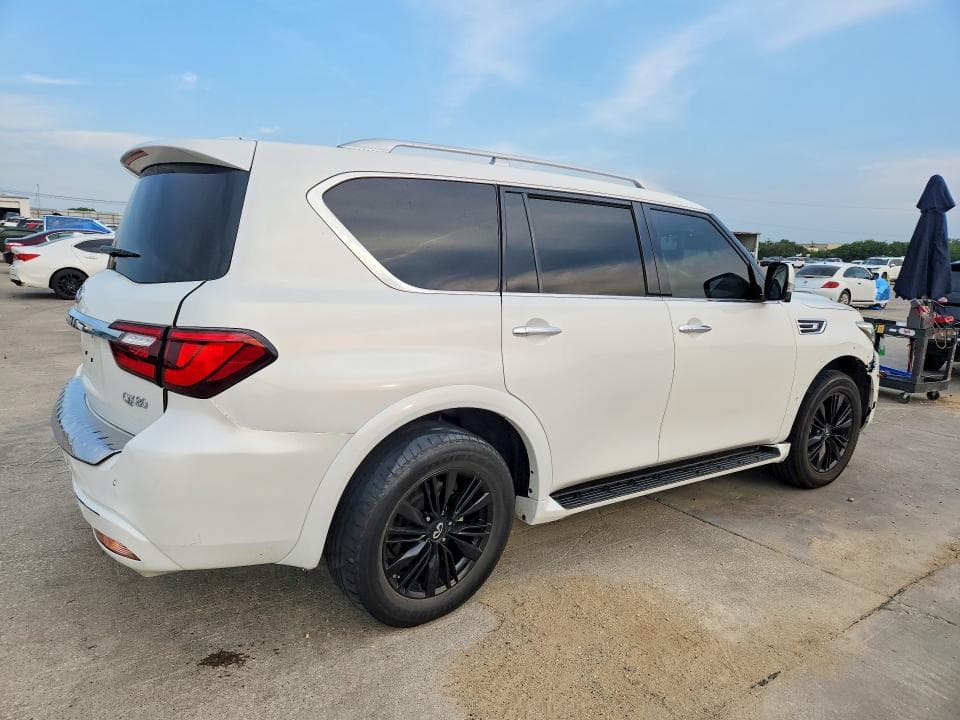 2022 INFINITI QX80 LUXE 3