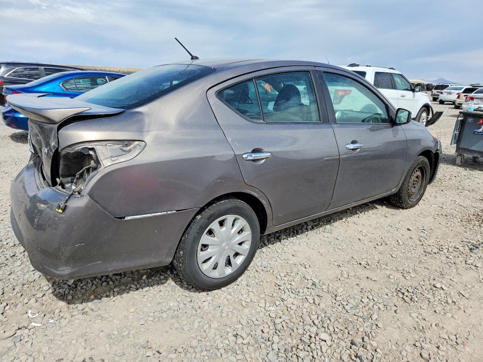 2017 NISSAN VERSA 1.6 SV 3