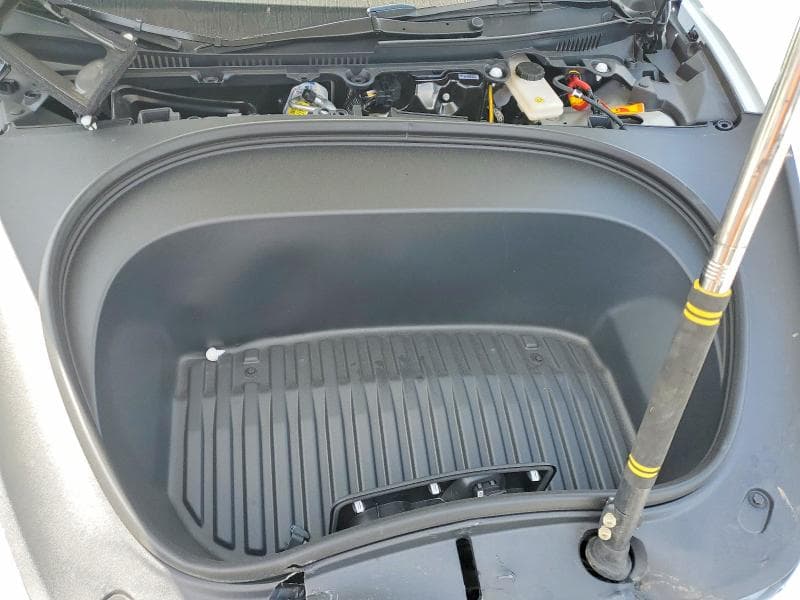 2026 TESLA MODEL 3 11