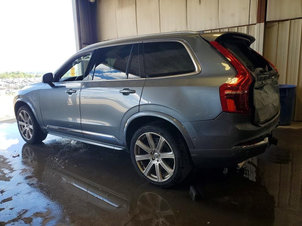 2017 VOLVO XC90 T8 2