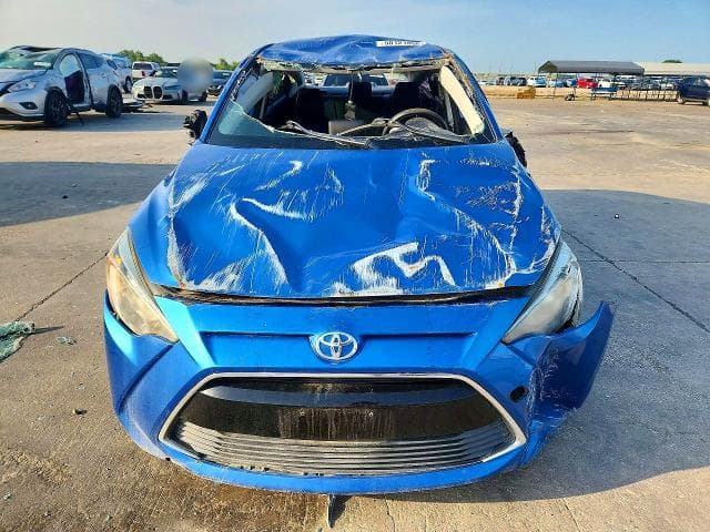 2017 TOYOTA YARIS IA BASE 5