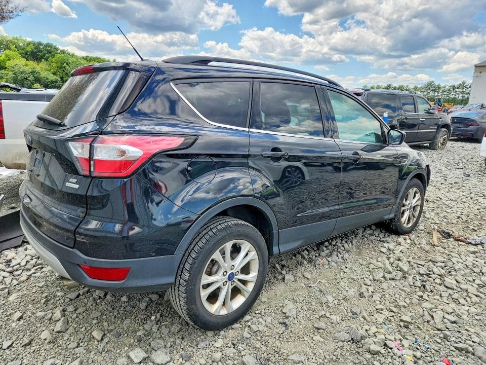 2017 FORD ESCAPE SE 3