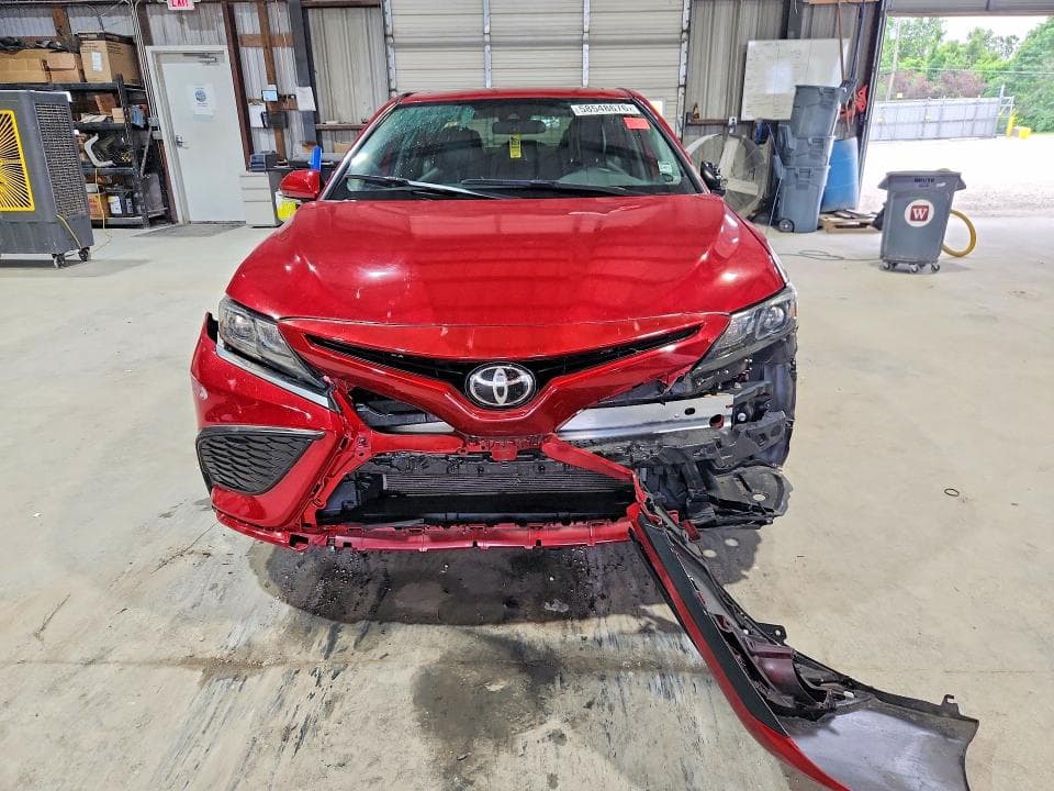 2022 TOYOTA CAMRY SE 5
