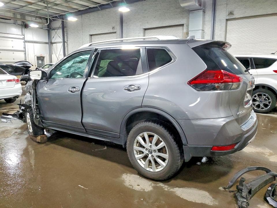 2017 NISSAN ROGUE SV 2