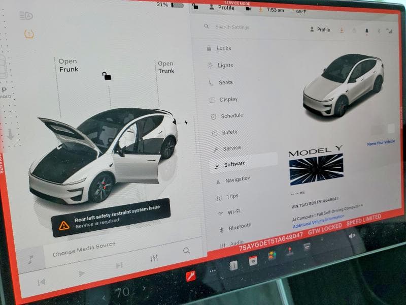 2026 TESLA MODEL Y 9