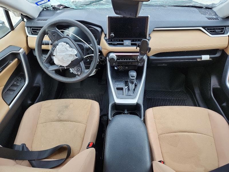 2024 TOYOTA RAV4 LE 8