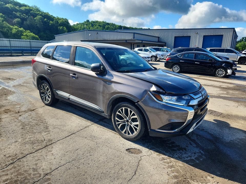 2019 MITSUBISHI OUTLANDER SE 4