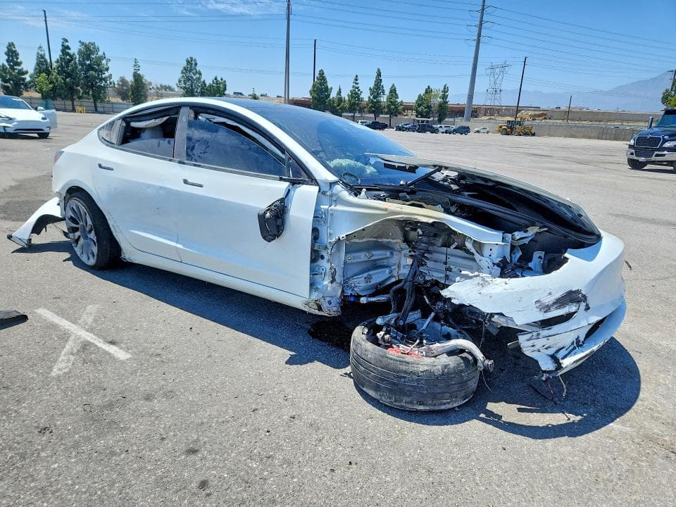 2023 TESLA MODEL 3 4