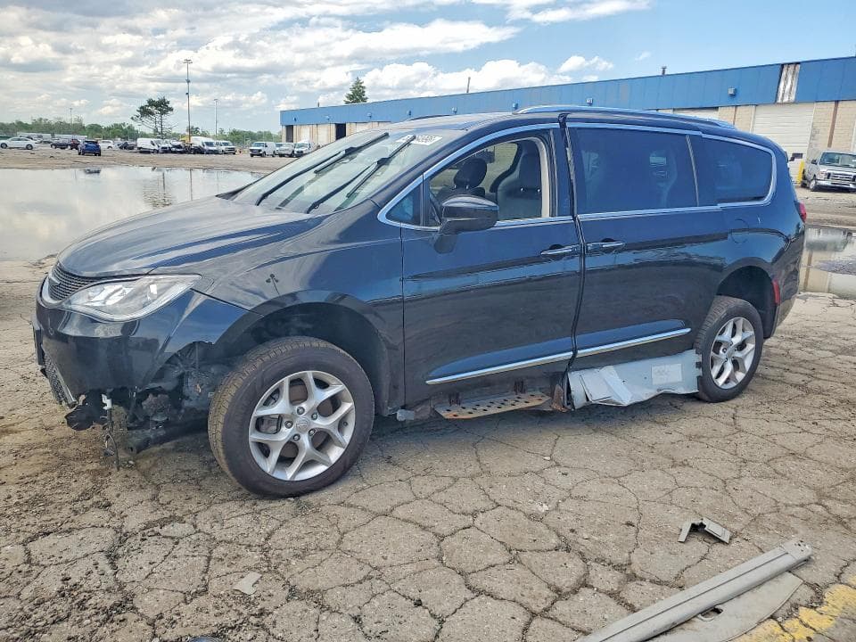 2018 CHRYSLER PACIFICA TOURING L - 1