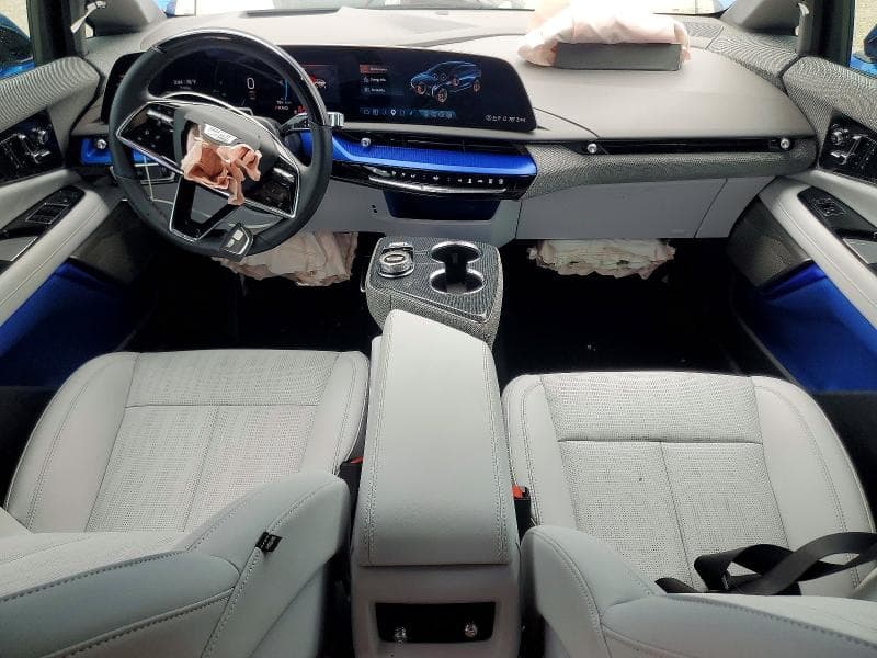 2026 CADILLAC OPTIQ LUXURY 8