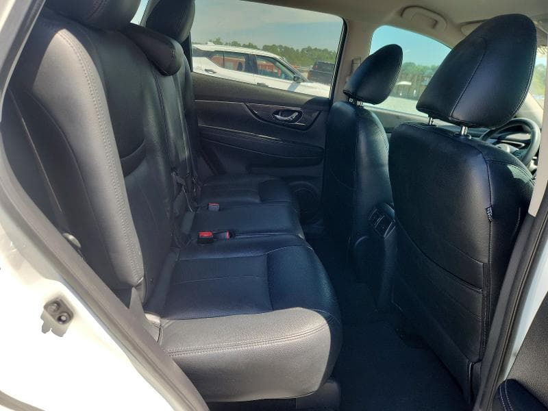 2018 NISSAN ROGUE SV 11