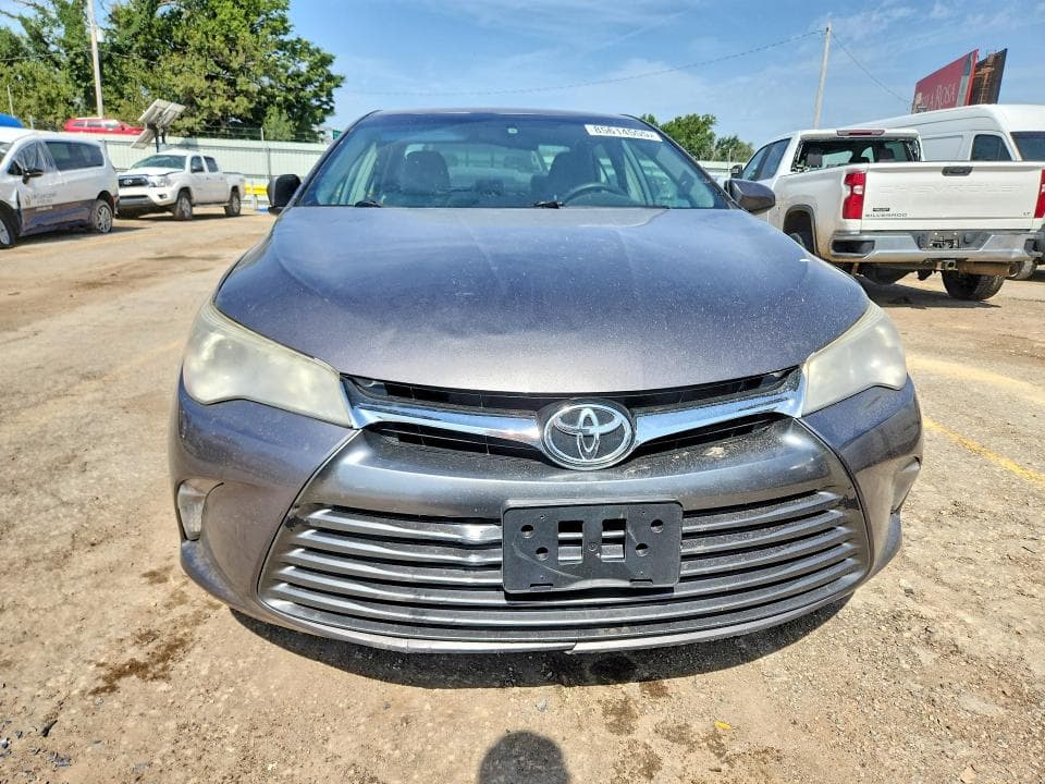 2017 TOYOTA CAMRY LE 5