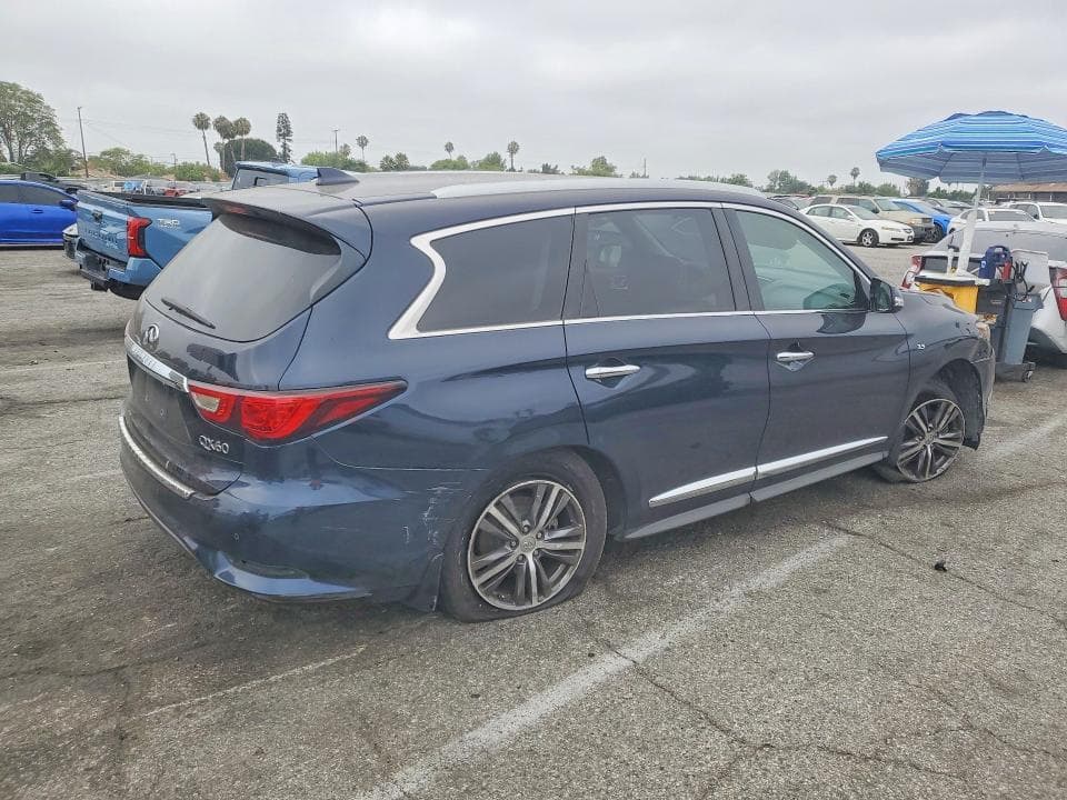 2018 INFINITI QX60 BASE 3