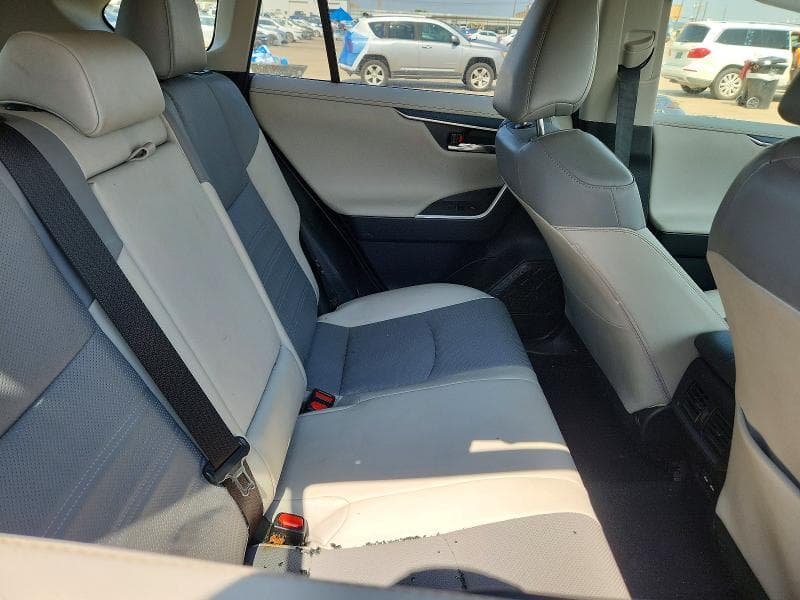 2021 TOYOTA RAV4 LIMITED 10