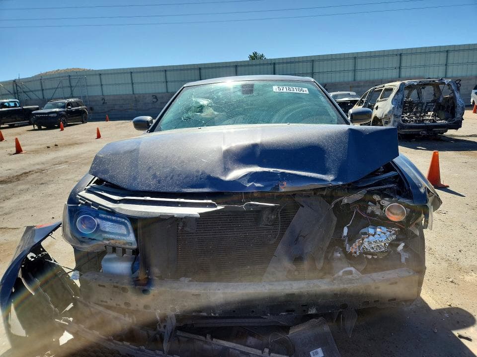 2019 CHRYSLER 300 S 5