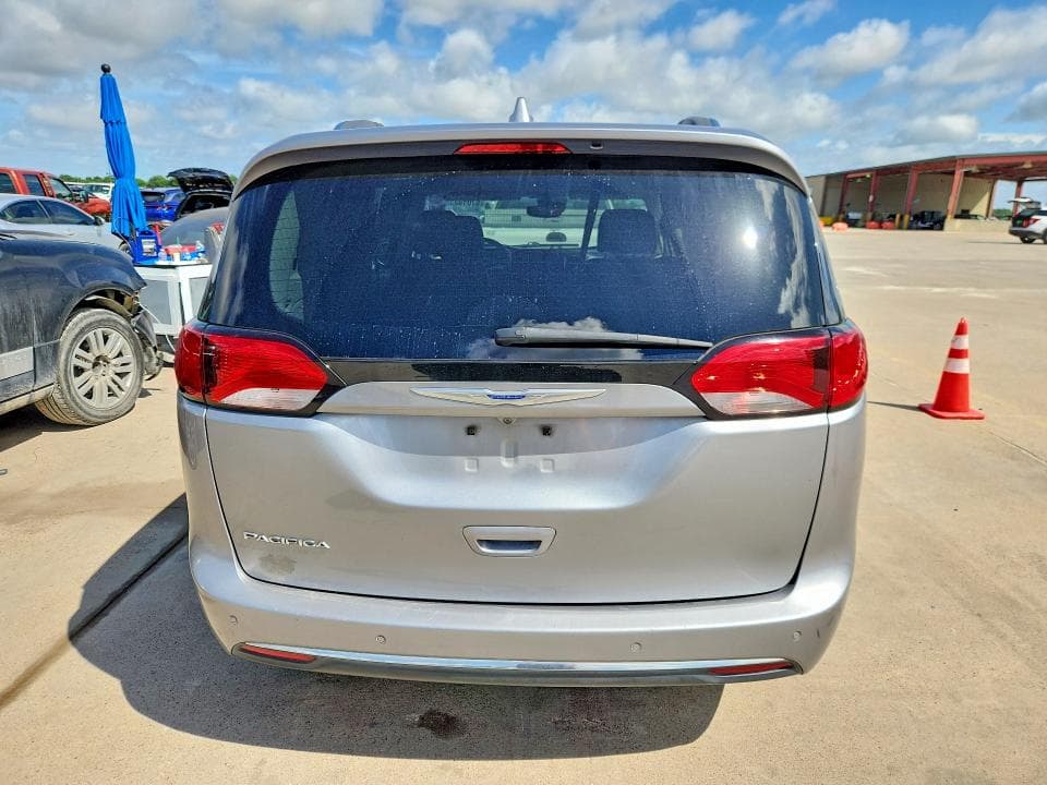 2018 CHRYSLER PACIFICA TOURING L PLUS 6