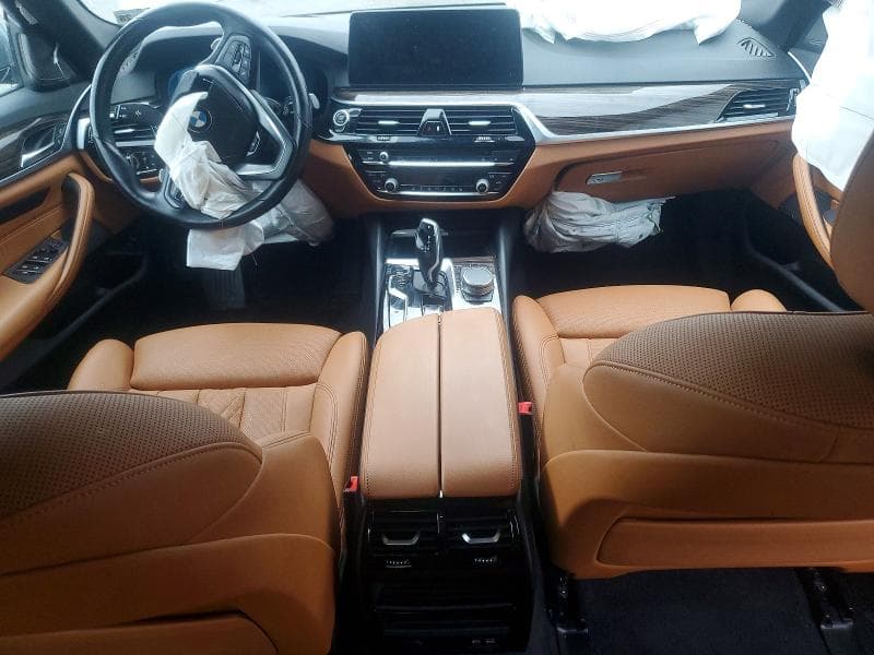2023 BMW 530 XI 8