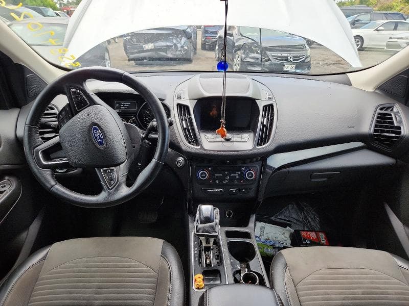 2019 FORD ESCAPE SE 8