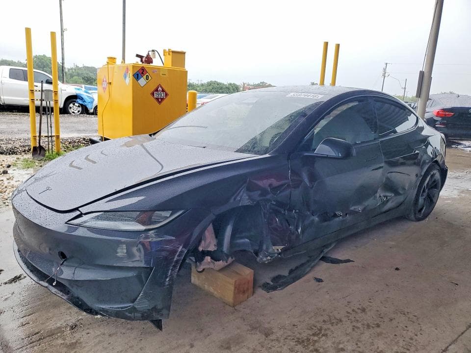 2026 TESLA MODEL 3 - 1