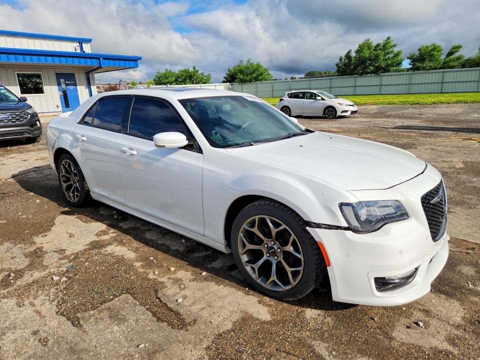 2018 CHRYSLER 300 S 4