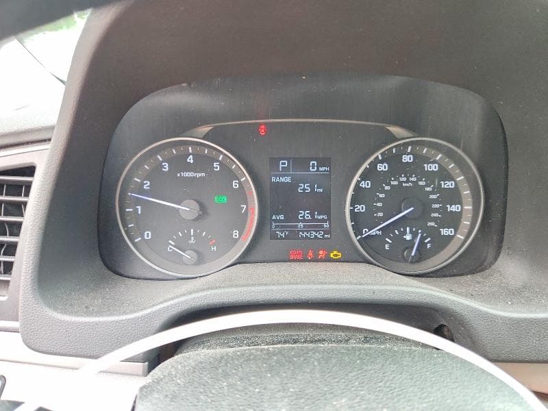 2017 HYUNDAI ELANTRA SE 9