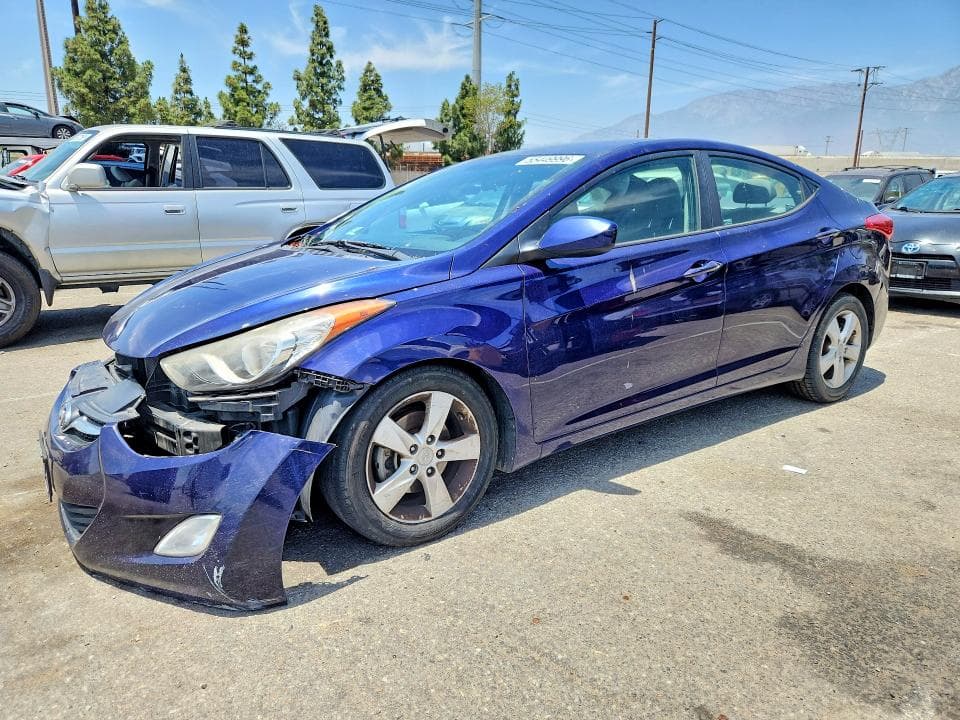 2013 HYUNDAI ELANTRA