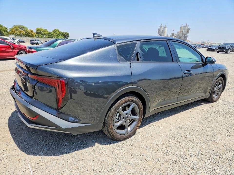 2025 KIA K4 LXS 3