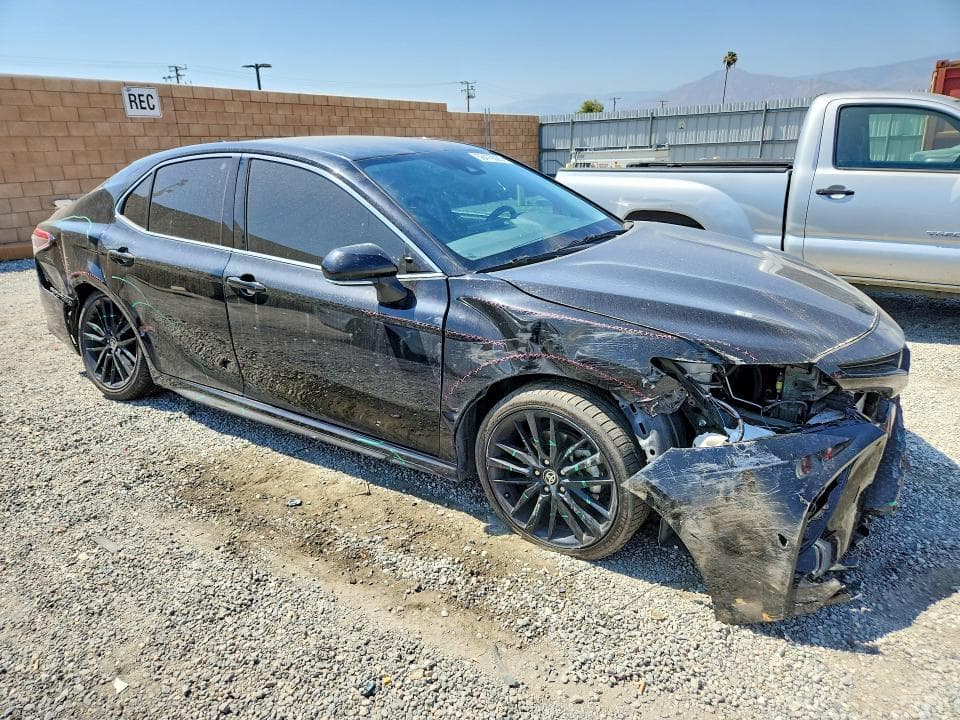 2021 TOYOTA CAMRY XSE 4