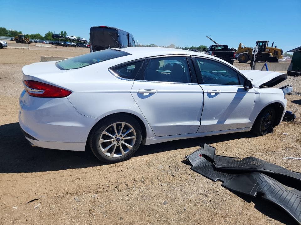 2017 FORD FUSION SE 3