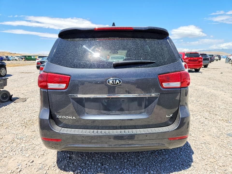 2017 KIA SEDONA 6