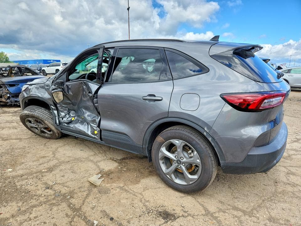 2025 FORD ESCAPE ST LINE 2