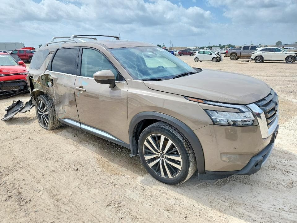2023 NISSAN PATHFINDER PLATINUM 4