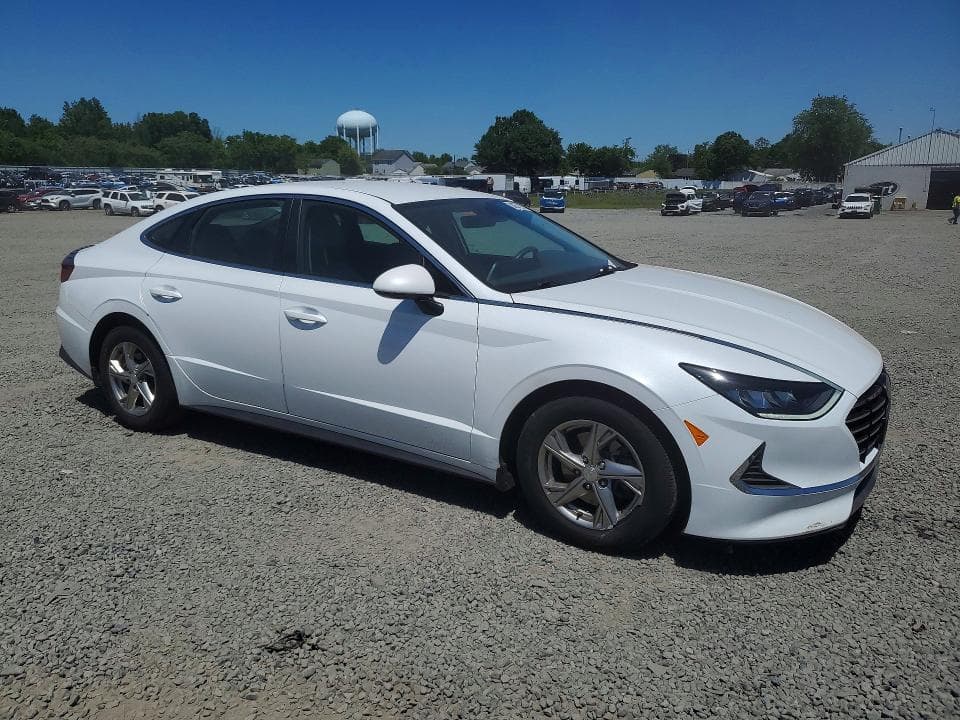 2020 HYUNDAI SONATA SE 4