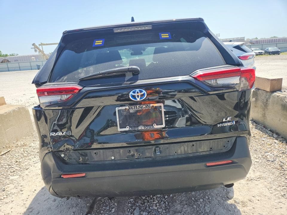 2020 TOYOTA RAV4 LE 6