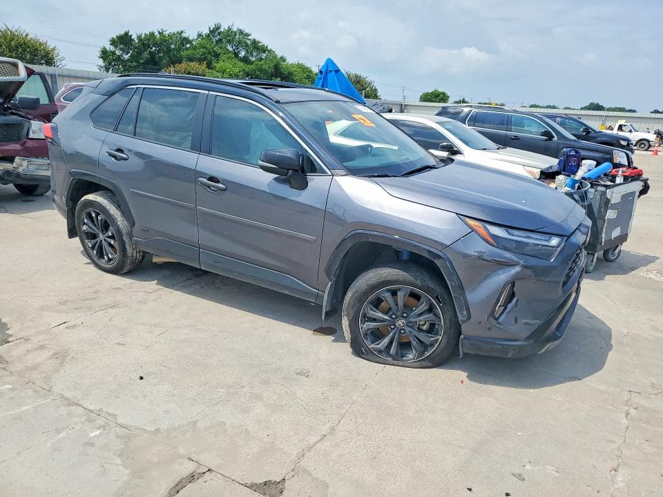 2024 TOYOTA RAV4 XSE 4