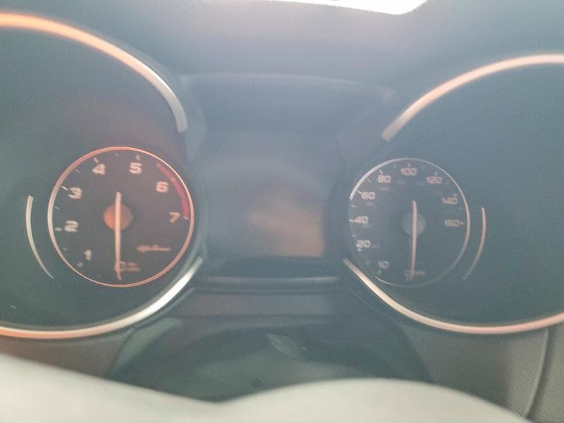 2022 ALFA ROMEO STELVIO 9