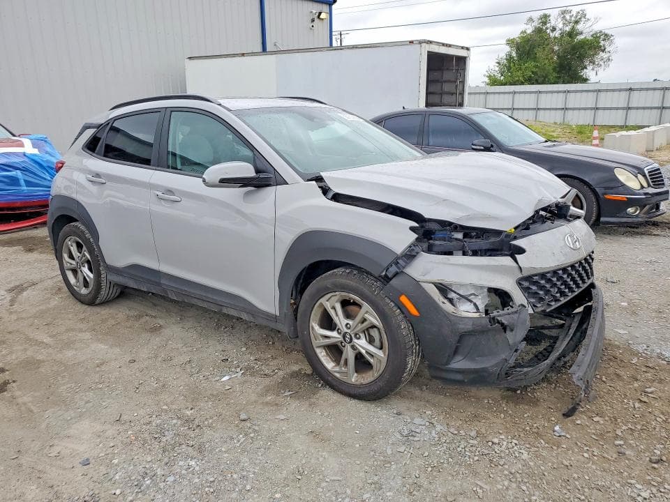 2023 HYUNDAI KONA SEL 4