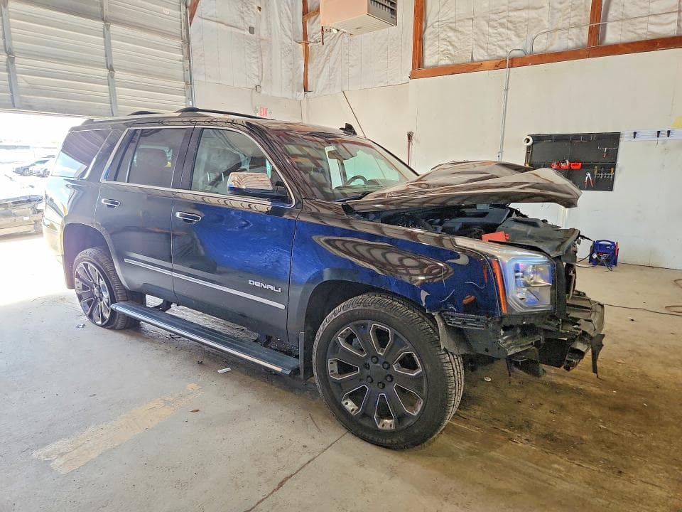 2019 GMC YUKON DENALI 4