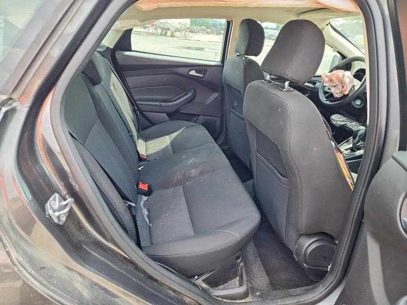 2017 FORD FOCUS SE 10