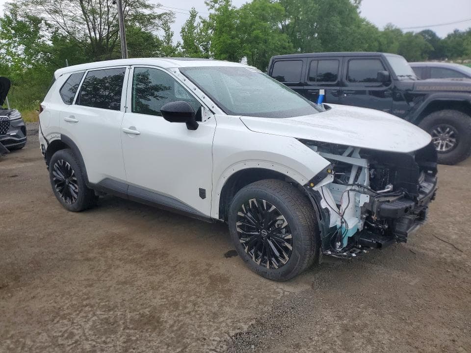 2026 NISSAN ROGUE DARK ARMOR 4