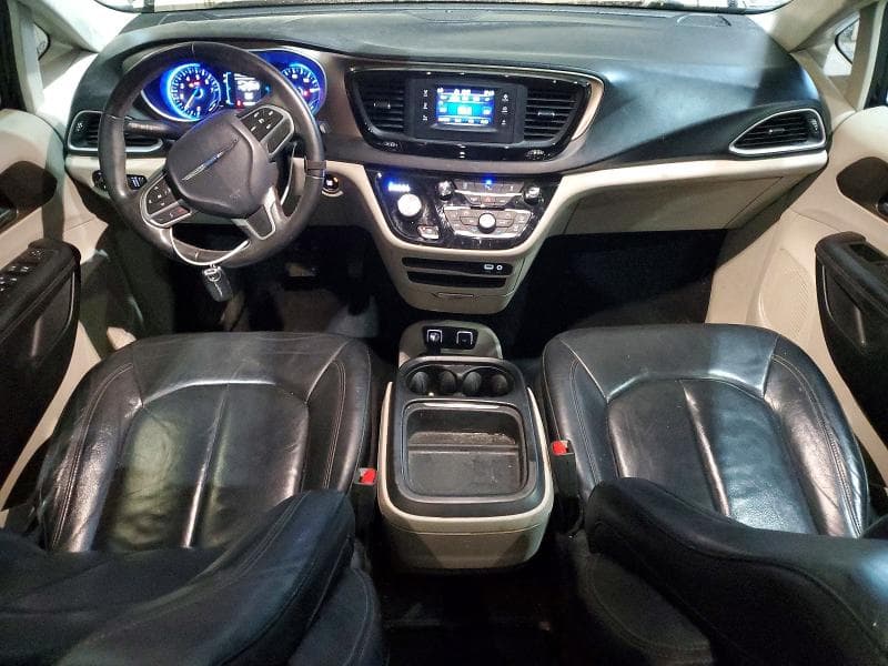 2017 CHRYSLER PACIFICA TOURING L 8