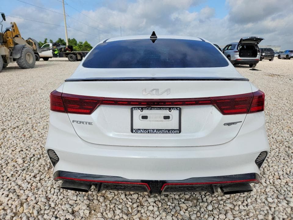 2022 KIA FORTE GT 6