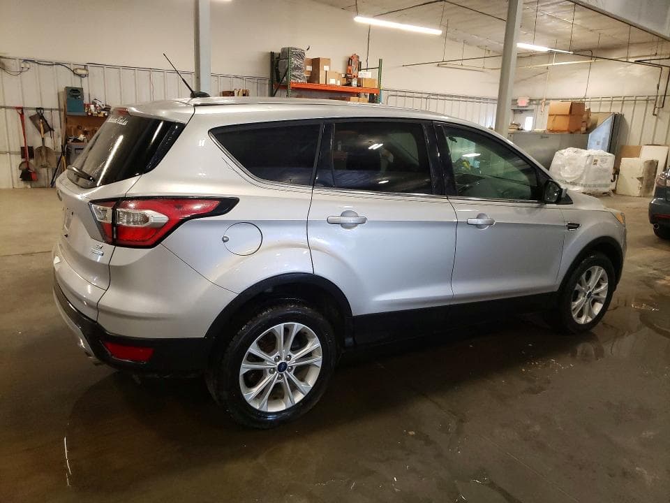 2017 FORD ESCAPE SE 3