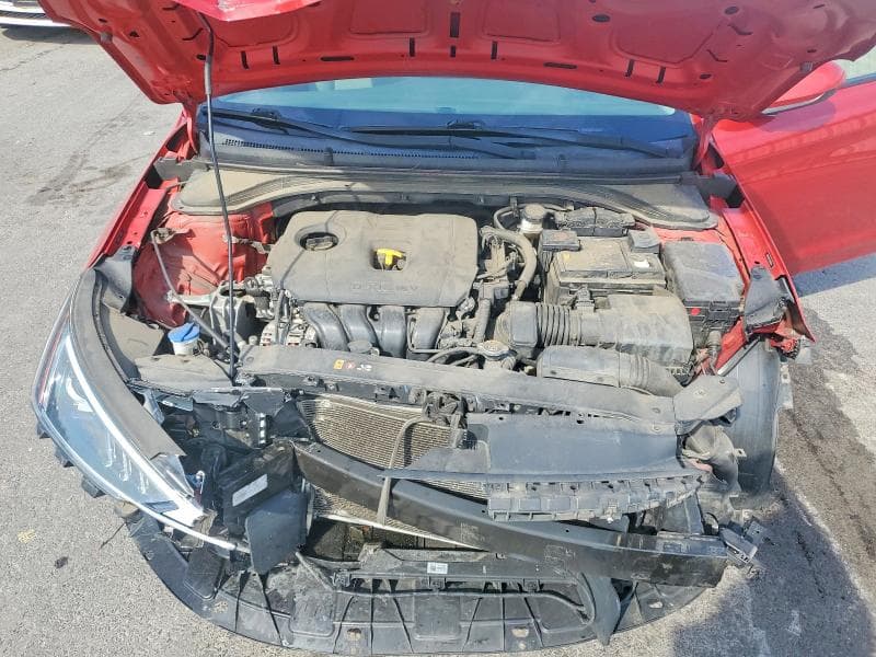 2020 HYUNDAI ELANTRA SE 11