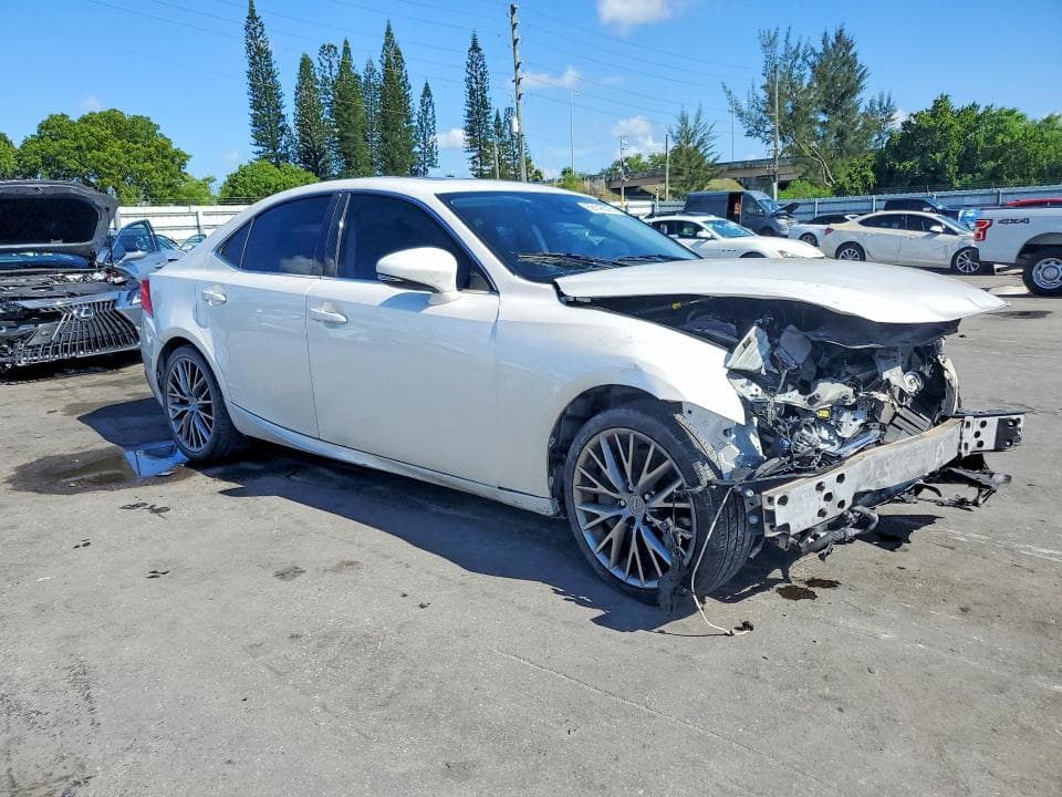 2017 LEXUS IS 200T 4