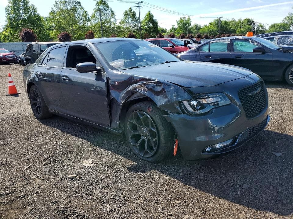 2019 CHRYSLER 300 S 4