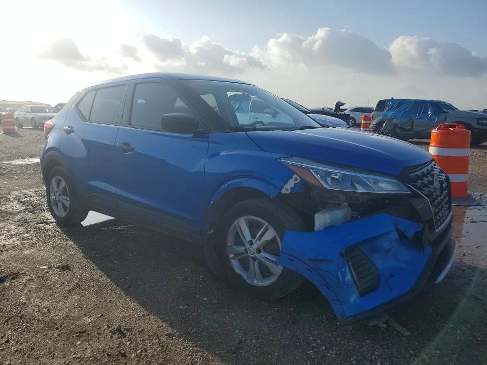 2021 NISSAN KICKS S 4