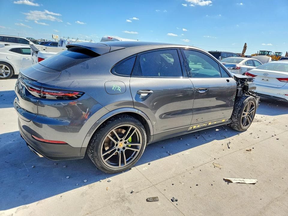 2020 PORSCHE CAYENNE E HYBRID COUPE 3