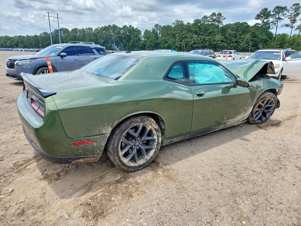 2022 DODGE CHALLENGER SXT 3