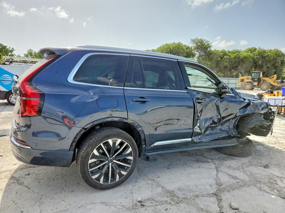 2025 VOLVO XC90 CORE 3